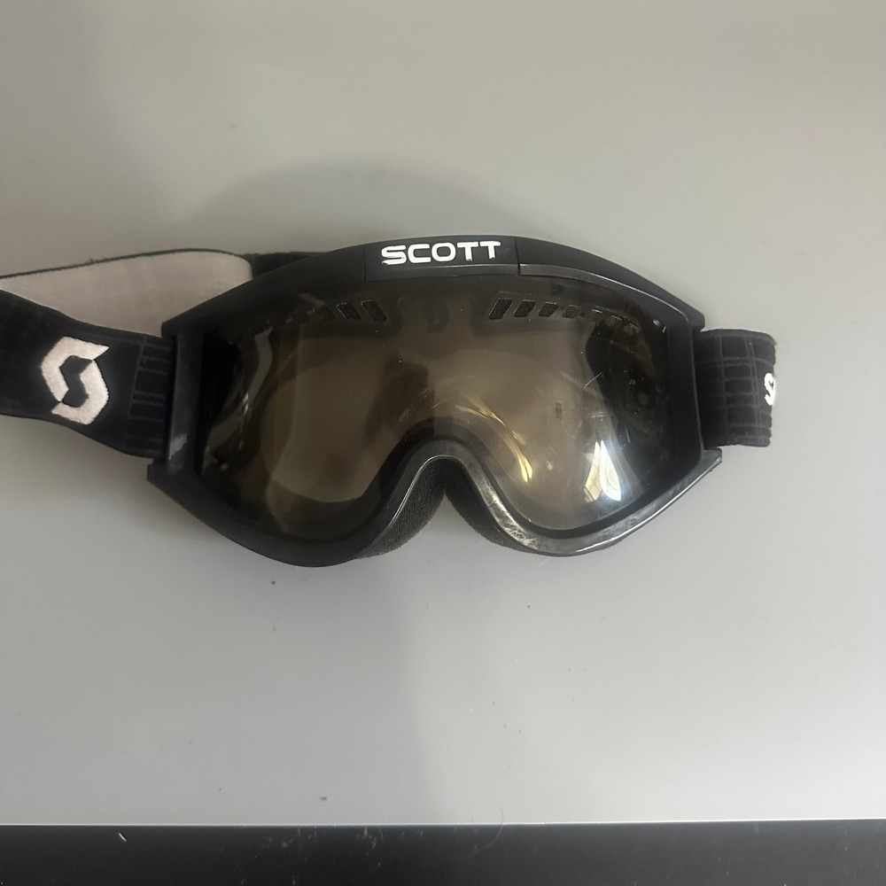 Scott Ski Snowboard Goggles Black Frame Tinted Lens Adjustable Winter Sport